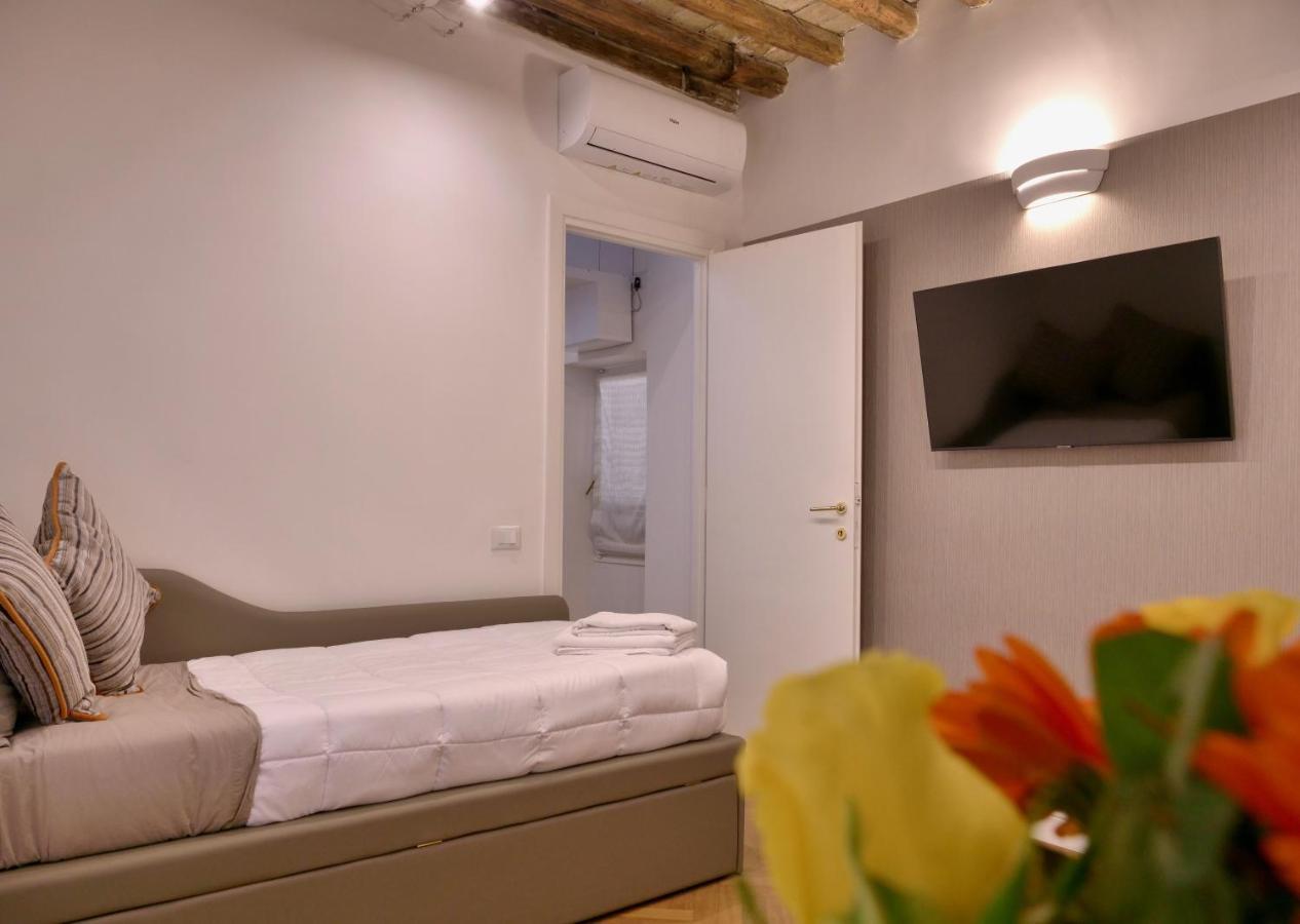 Helmirage Trevi Suite Rome Luaran gambar