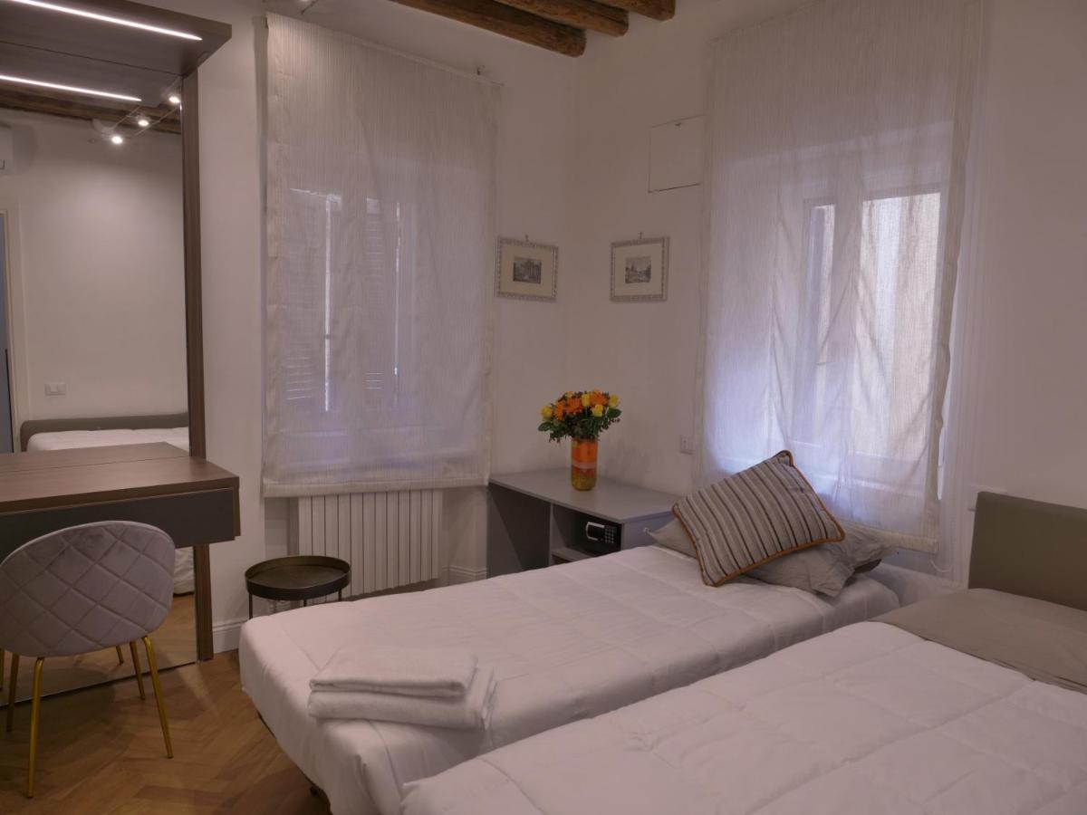 Helmirage Trevi Suite Rome Luaran gambar